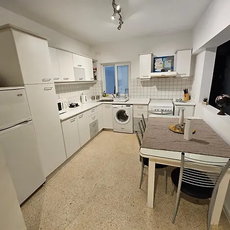Apartment Gold Circle Court , #1 *
