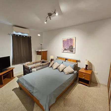 Gold Circle Court , #1 *
