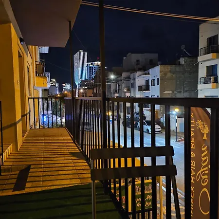 Gold Circle Court , #1 * Is-Swieqi