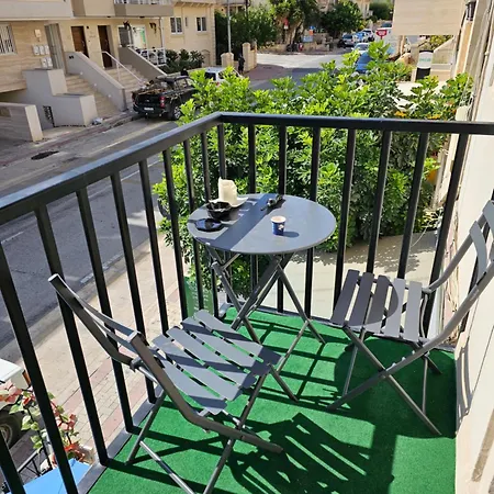Apartment Gold Circle Court , #1 Is-Swieqi